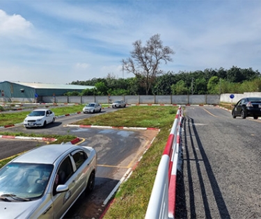 KHÓA HỌC LÁI XE Ô TÔ HẠNG B BÌNH DƯƠNG THẦY TIẾN