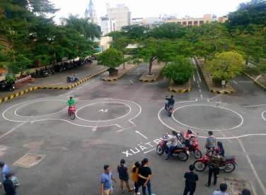 LẤY BẰNG LÁI XE MÁY A1 BÌNH DƯƠNG THẦY TIẾN